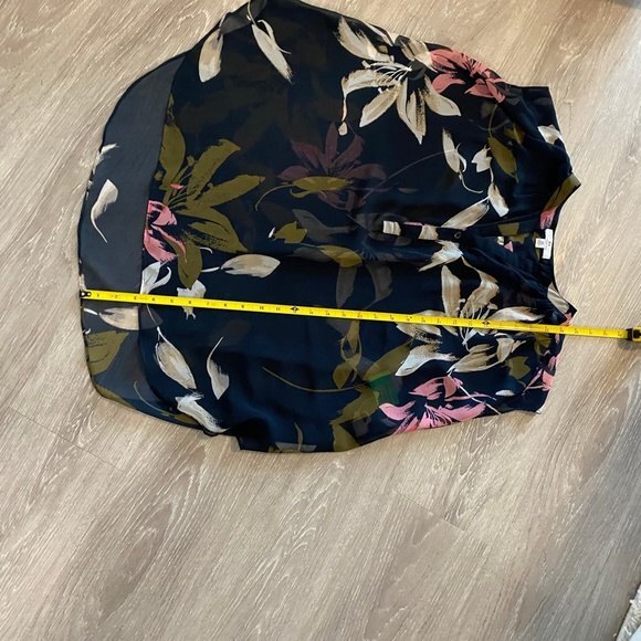 H by Halston Floral Sheer Sleeveless Top. Blue Multi. S/P. Workwear. Sheer - Picture 7 of 7